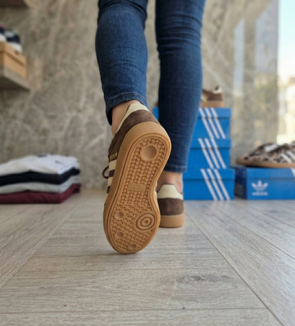 Adidas Handball Spezial – Smeđe patike sa bijelim detaljima