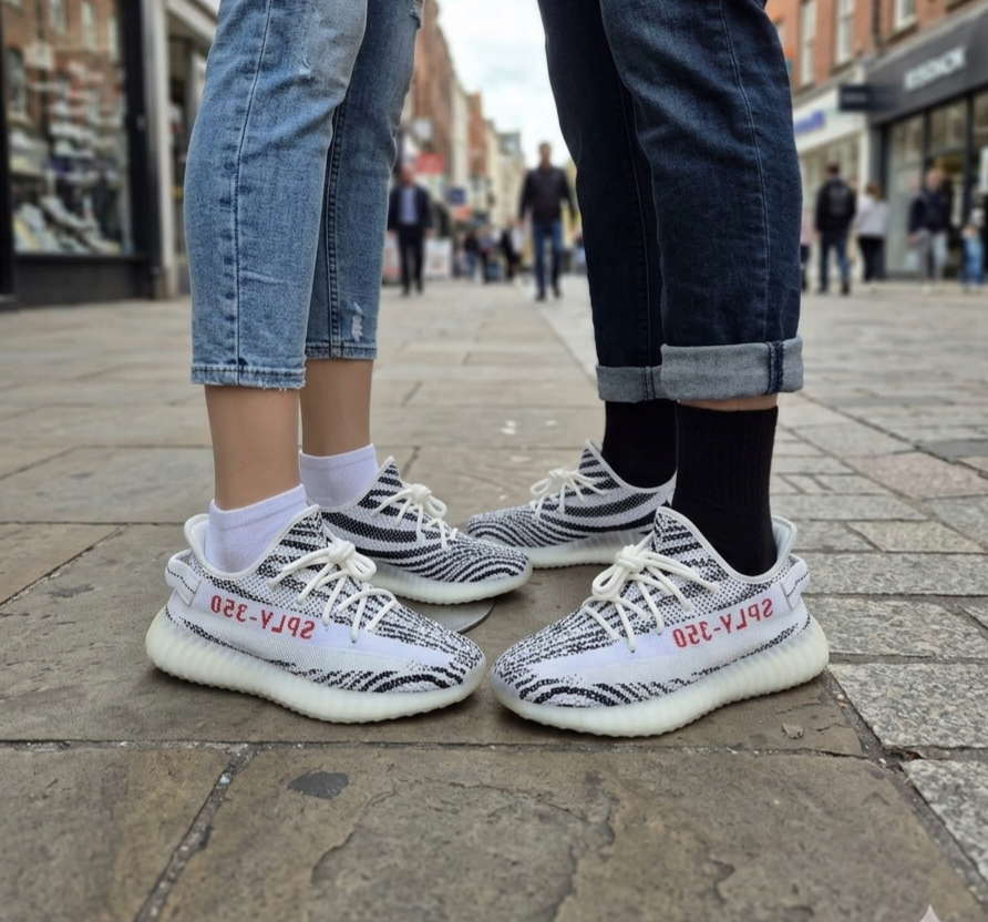 Adidas Yeezy Boost 350 V2 – Zebra