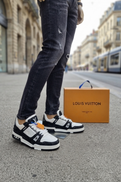 Louis Vuitton LV Trainer Sneaker - Black/White