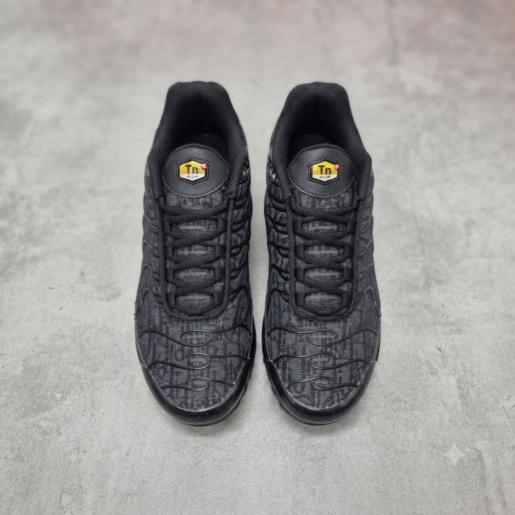 Nike Air Max Plus TN Black Pattern
