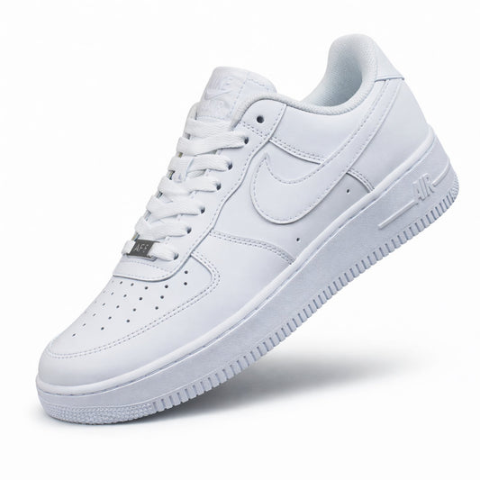 Nike Air Force 1 Triple White